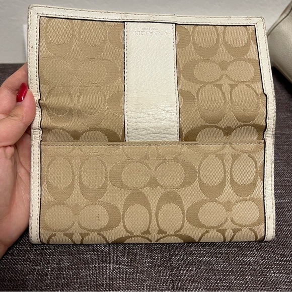 Set of 2 Coach Signature Canvas and White Leather Shoulder Bag and Long Wallet - Picture 15 of 16